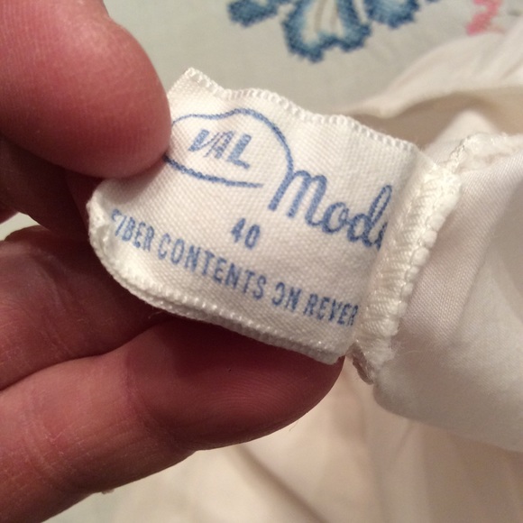 Vintage Val Modi 1/2 eyelet lace slip - Picture 5 of 8